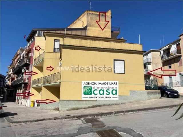 Villetta indipendente in vendita di 155 m² in Via San Leonardo, 11