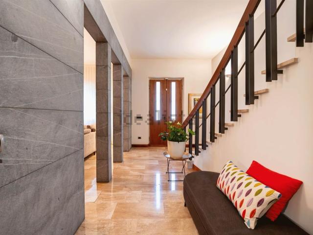 Villetta indipendente in vendita di 155 m² in Via San Lorenzo