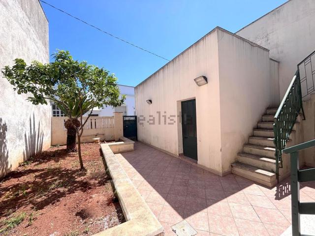 Villetta indipendente in vendita di 155 m² in Via Roma
