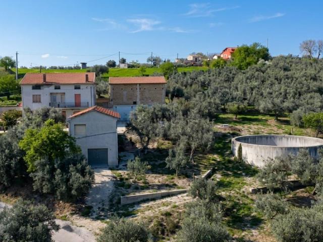Villetta indipendente in vendita di 155 m² in Contrada Serre, 60
