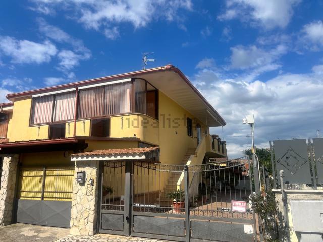 Villetta indipendente in vendita di 155 m² in Strada Comunale Piedimonte, 2