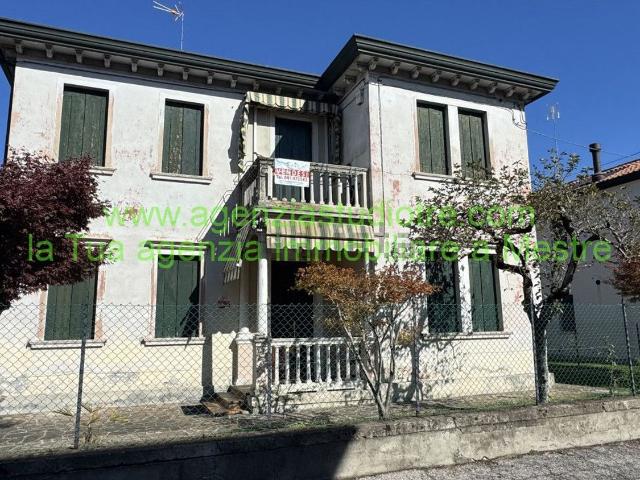 Villetta indipendente in vendita di 156 m² in Via Bruno Nao, 2