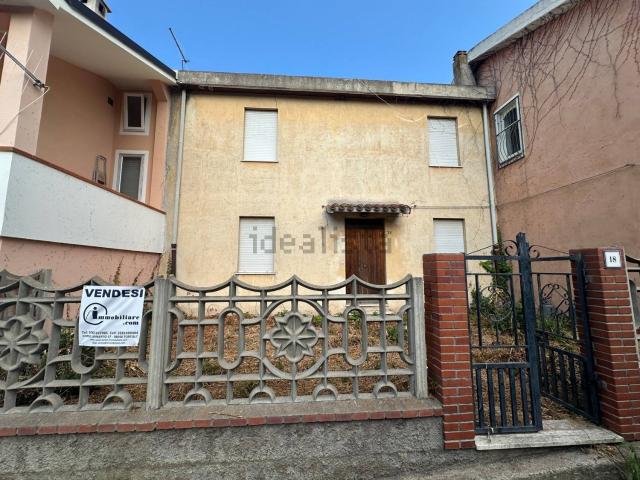 Villetta indipendente in vendita di 156 m² in Via Satta