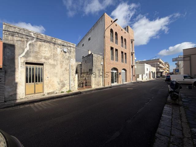 Villetta indipendente in vendita di 156 m² in Via Roma, 57
