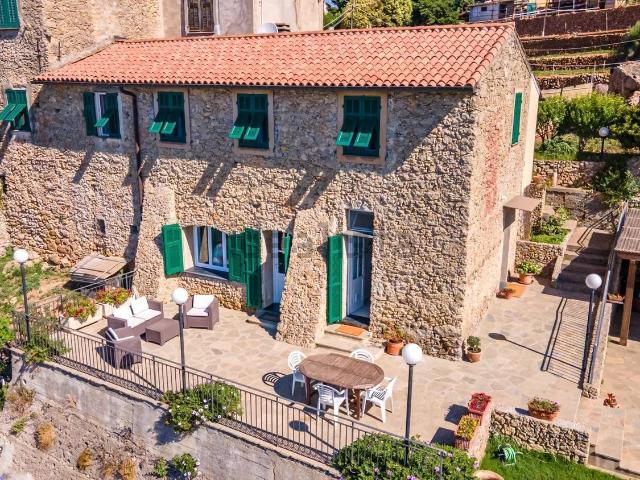 Villetta indipendente in vendita di 156 m² in Località Ville Superiori