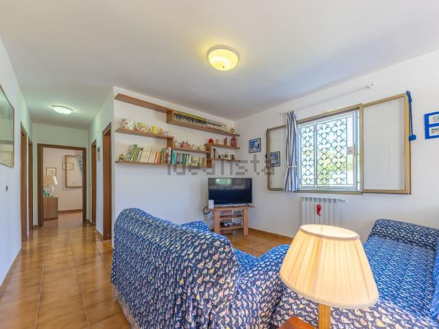 Villetta indipendente in vendita di 156 m² in Strada Isola Bella, 43