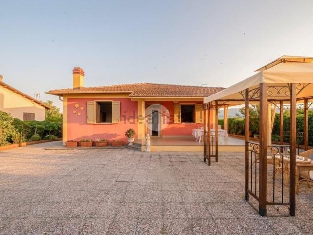 Villetta indipendente in vendita di 157 m² in Via F. Gallese, 10