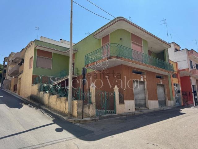 Villetta indipendente in vendita di 157 m² in Via dei Mille, 162