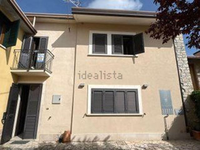 Villetta indipendente in vendita di 157 m² in Via PRIMO FUOCO