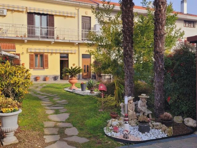 Villetta indipendente in vendita di 158 m² in Via Bressanone, 1