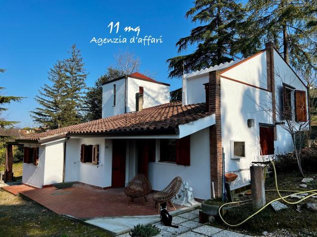 Villetta indipendente in vendita di 158 m² in Via del Cucco, 300