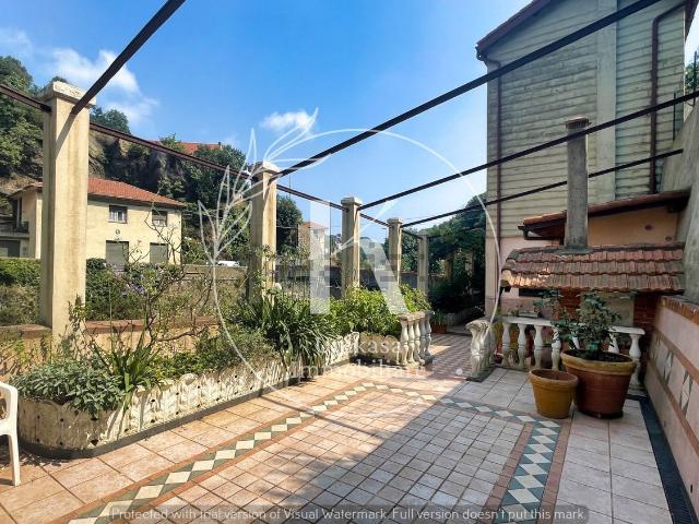 Villetta indipendente in vendita di 158 m² in Via Santuario