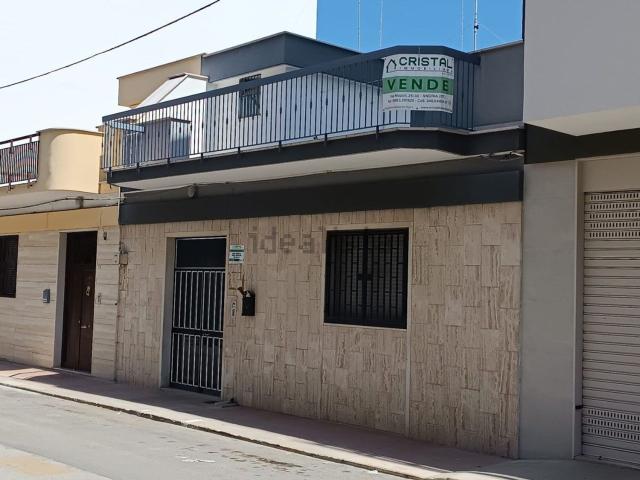 Villetta indipendente in vendita di 158 m² in Via Seneca, 11