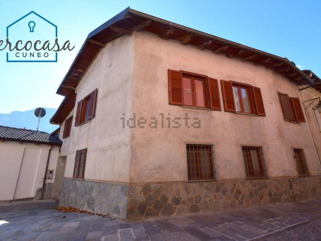Villetta indipendente in vendita di 158 m² in Via Principe Umberto, 8