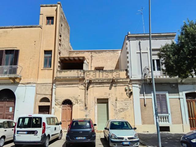 Villetta indipendente in vendita di 158 m² in Via Taranto, 133