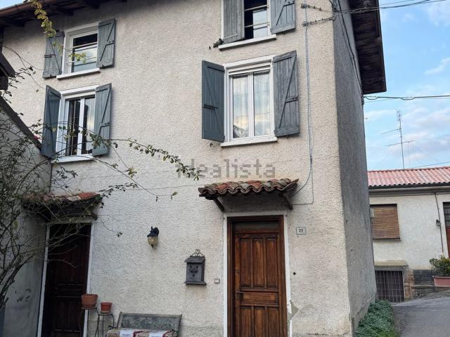 Villetta indipendente in vendita di 158 m² in Frazione Valdamonte, 22