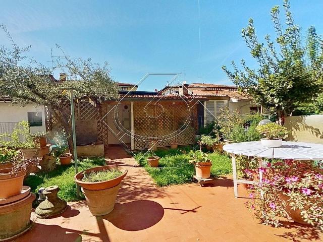 Villetta indipendente in vendita di 159 m² in Via Gaetano Donizetti