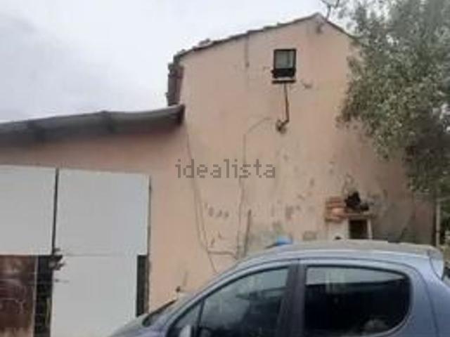 Villetta indipendente in vendita di 159 m² in Via Giacomo Leopardi