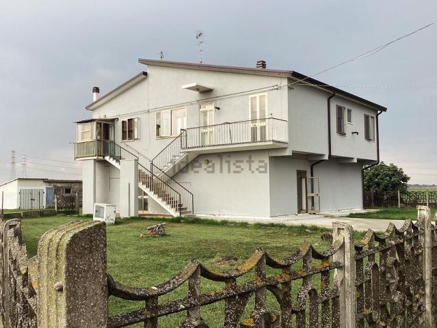 Villetta indipendente in vendita di 159 m² in Via Fratelli Cairoli Sud, 42