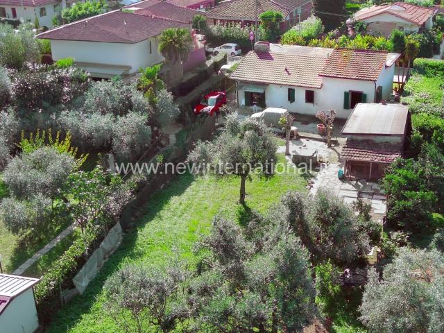 Villetta indipendente in vendita di 159 m² in Via Olmi
