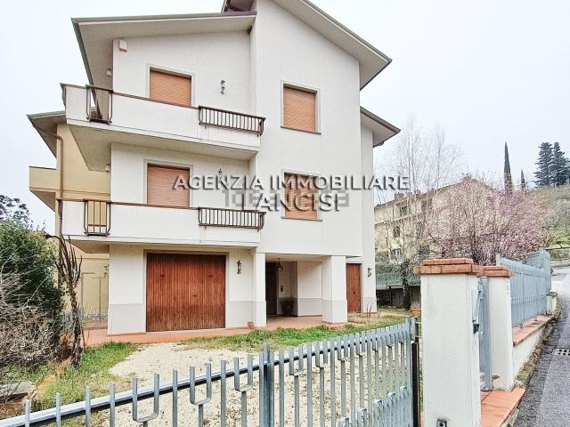 Villetta indipendente in vendita di 160 m²