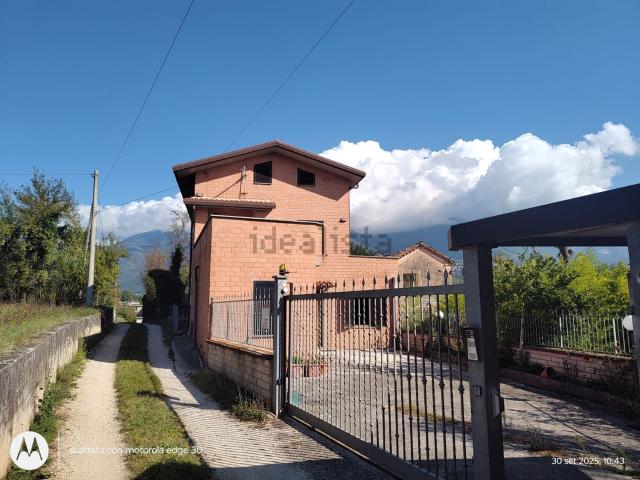 Villetta indipendente in vendita di 160 m² in Via Collelavena