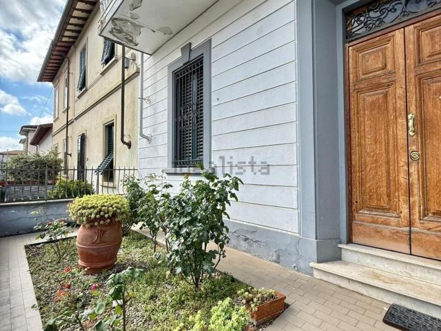 Villetta indipendente in vendita di 160 m² in Via Corsi Salviati, 35