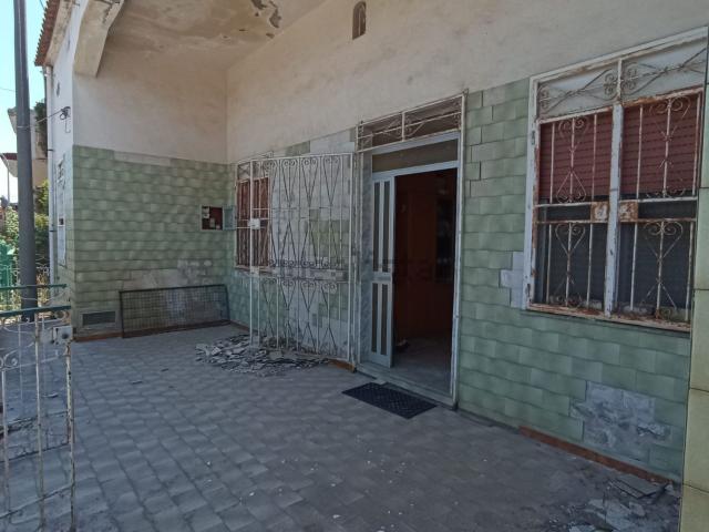 Villetta indipendente in vendita di 160 m² in Via Camastra, 21