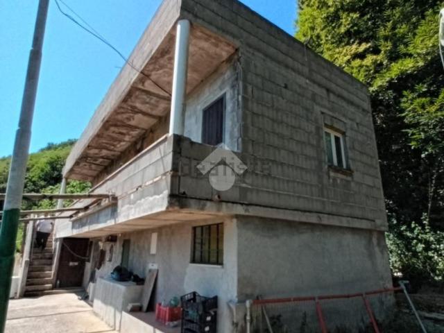 Villetta indipendente in vendita di 160 m² in Via Castellone, 70