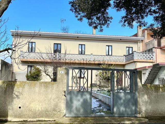 Villetta indipendente in vendita di 160 m² in Via Castellani