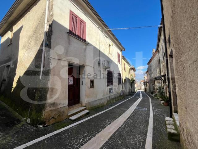 Villetta indipendente in vendita di 160 m² in Via Cesare Battisti