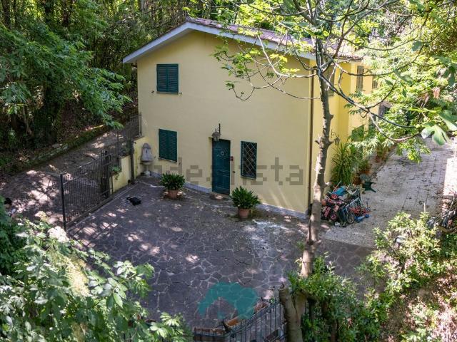 Villetta indipendente in vendita di 160 m² in Via Ciciliano