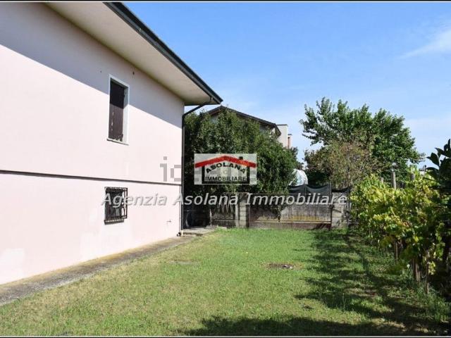 Villetta indipendente in vendita di 160 m² in Via A. De Gasperi