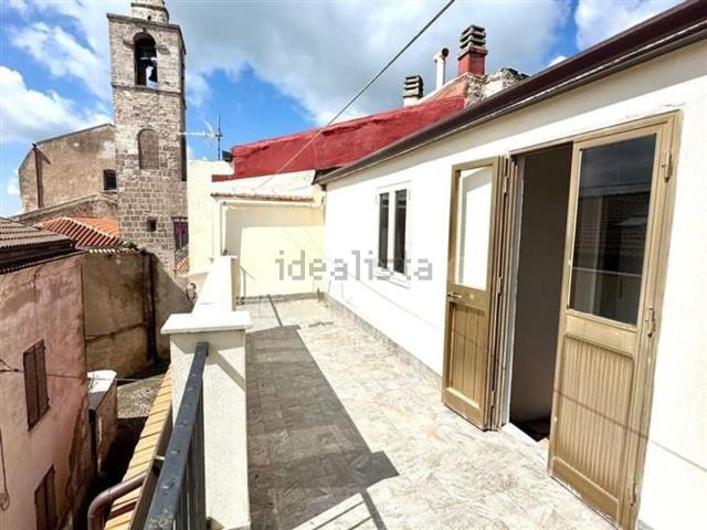 Villetta indipendente in vendita di 160 m² in Via Angioi