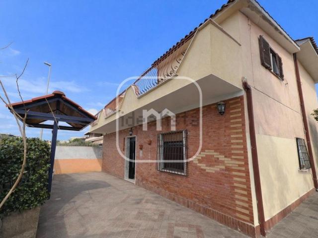 Villetta indipendente in vendita di 160 m² in Via Agugliano
