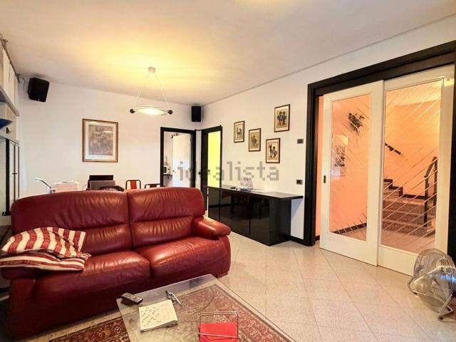 Villetta indipendente in vendita di 160 m² in Via Albero