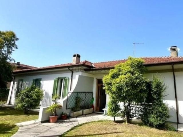 Villetta indipendente in vendita di 160 m² in Via Bassagrande
