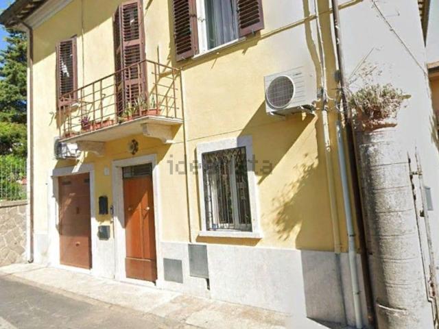 Villetta indipendente in vendita di 160 m² in Via Bertina