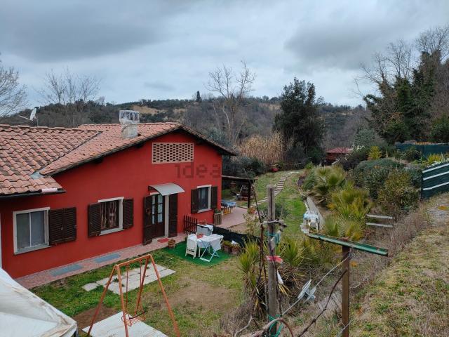 Villetta indipendente in vendita di 160 m² in Via Buecchio, 61