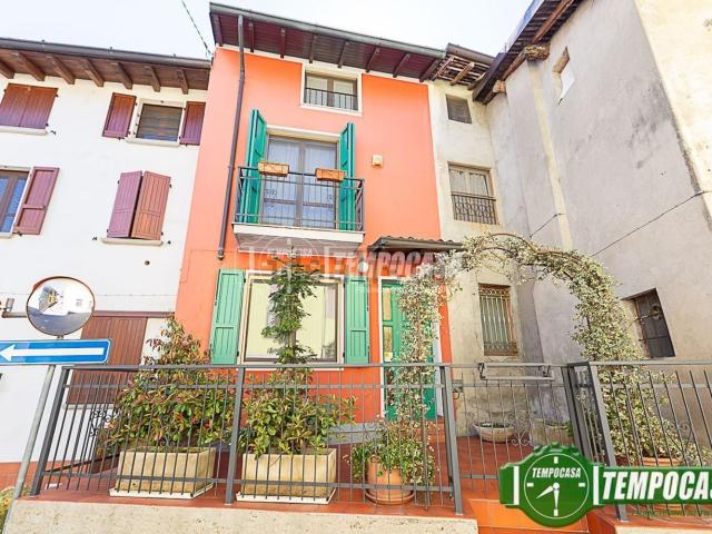 Villetta indipendente in vendita di 160 m² in Via G. B. Benzoni