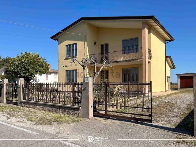 Villetta indipendente in vendita di 160 m² in Via Gainiga, 756