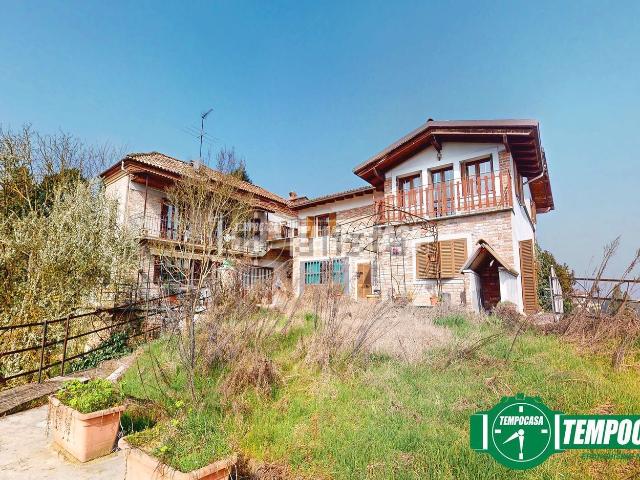 Villetta indipendente in vendita di 160 m² in Via Grua Gino