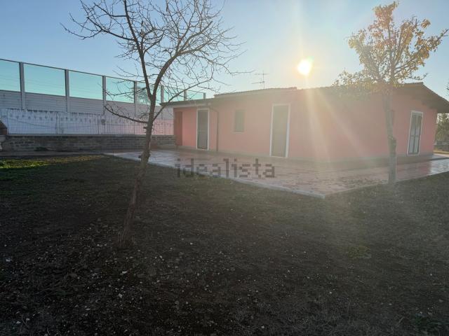Villetta indipendente in vendita di 160 m² in Via Guido Donegani