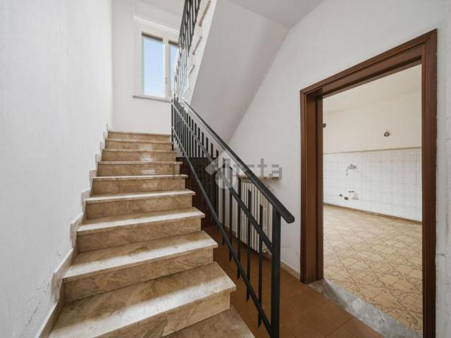 Villetta indipendente in vendita di 160 m² in Via Dante Freddi, 372