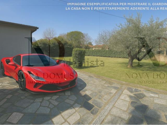 Villetta indipendente in vendita di 160 m² in Via degli Ulivi, 13