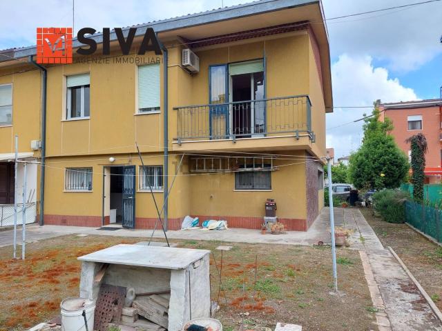 Villetta indipendente in vendita di 160 m² in Via del Chianti, 16