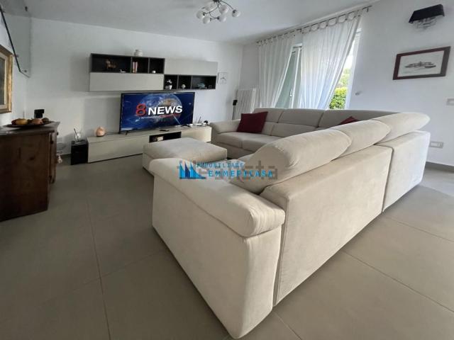 Villetta indipendente in vendita di 160 m² in Via della Croce