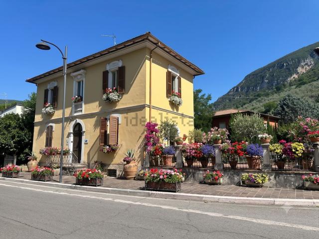 Villetta indipendente in vendita di 160 m² in Via della Vittoria, 59