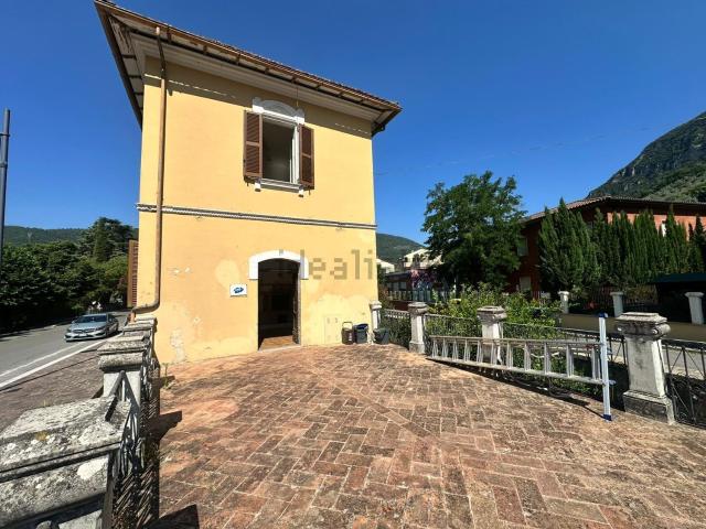 Villetta indipendente in vendita di 160 m² in Via della Vittoria, 59
