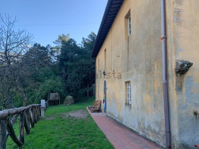 Villetta indipendente in vendita di 160 m² in Via di Valle Asciano